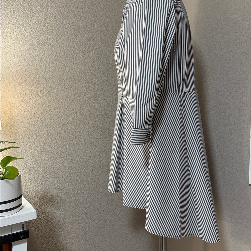 Striped Button-Up Blouse - Picture 3 of 3